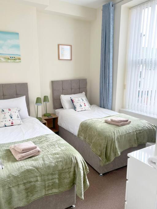 Private Parking, Central Llandudno, King Bed With Ensuite At Clement Lodge Dış mekan fotoğraf